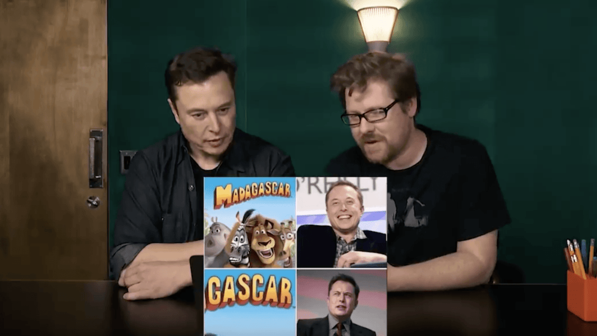 Elon Musk chez PewDiePie // Source : Capture YouTube Elon Musk chez PewDiePie // Source : Capture YouTube