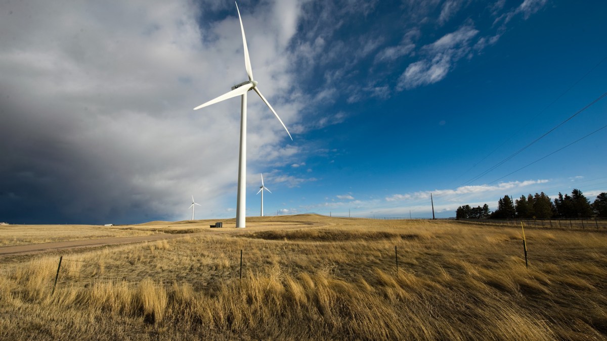 Une éolienne dans un champ. // Source : Free Stock Photos/Domaine public (photo recadrée) Une éolienne dans un champ. // Source : Free Stock Photos/Domaine public (photo recadrée)