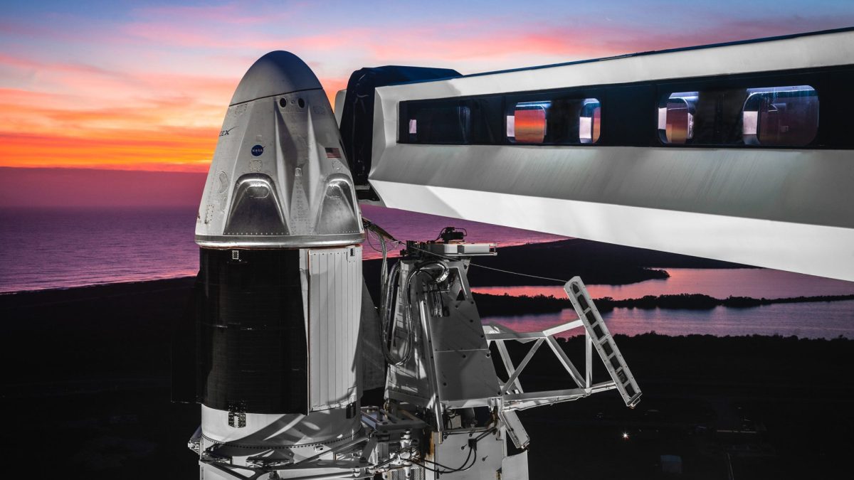 La capsule Dragon au sommet de la fusée Falcon 9. // Source : SpaceX La capsule Dragon au sommet de la fusée Falcon 9. // Source : SpaceX