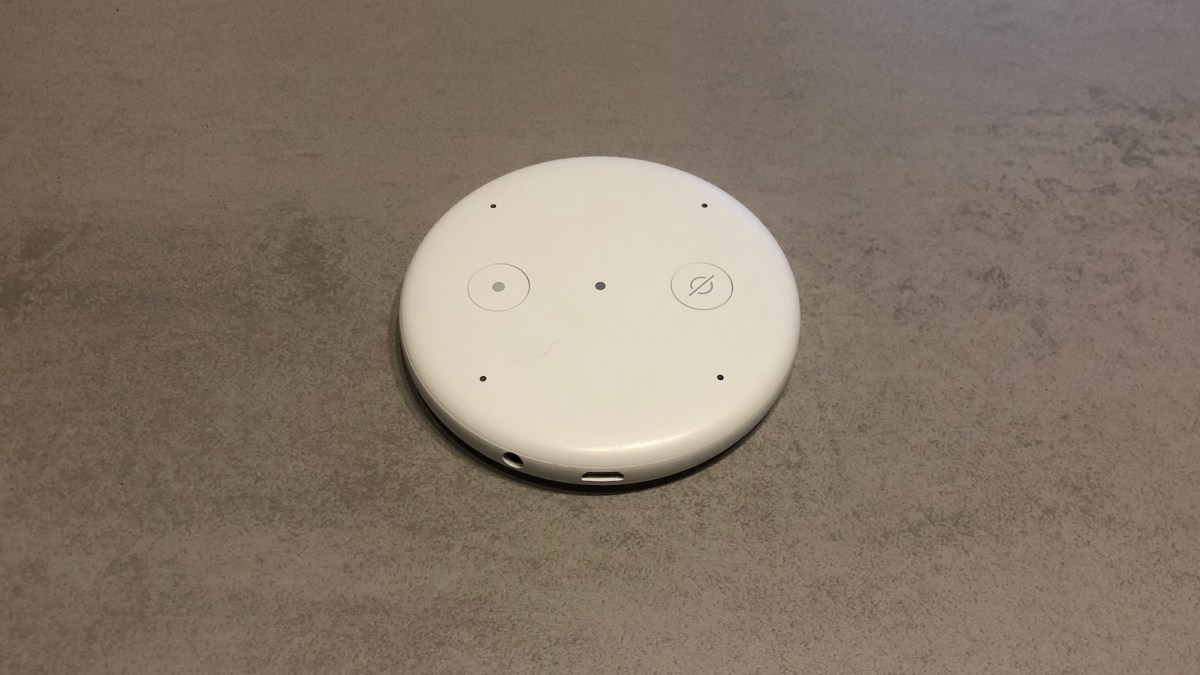Amazon Echo Input (face) // Source : Maxime Claudel pour Numerama Amazon Echo Input (face) // Source : Maxime Claudel pour Numerama
