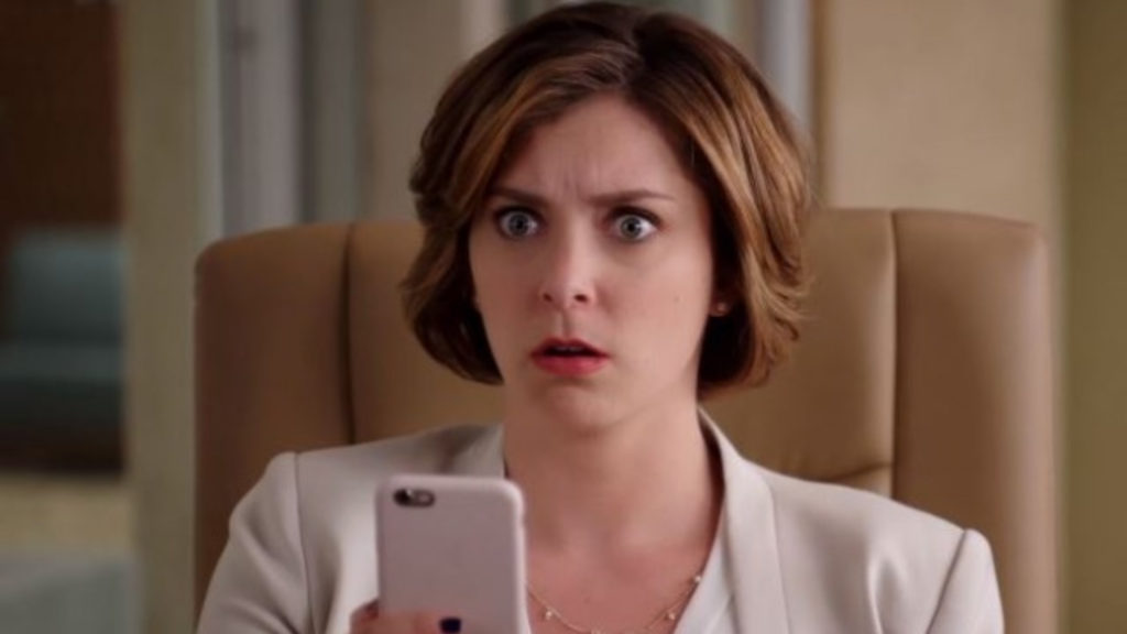 Extrait de la série Crazy Ex Girlfriend. // Source : CBS Television Distribution Extrait de la série Crazy Ex Girlfriend. // Source : CBS Television Distribution