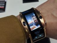 Nubia Alpha, la montre smartphone // Source : Julien Cadot pour Numerama