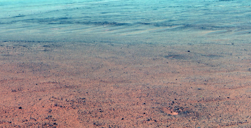 La photo du cratère prise en juin 2017. // Source : NASA/JPL-Caltech/Cornell/Arizona State Univ. (photo recadrée) La photo du cratère prise en juin 2017. // Source : NASA/JPL-Caltech/Cornell/Arizona State Univ. (photo recadrée)