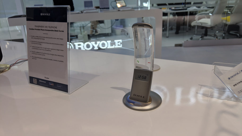 Royole au MWC 2019 // Source : Numerama Royole au MWC 2019 // Source : Numerama