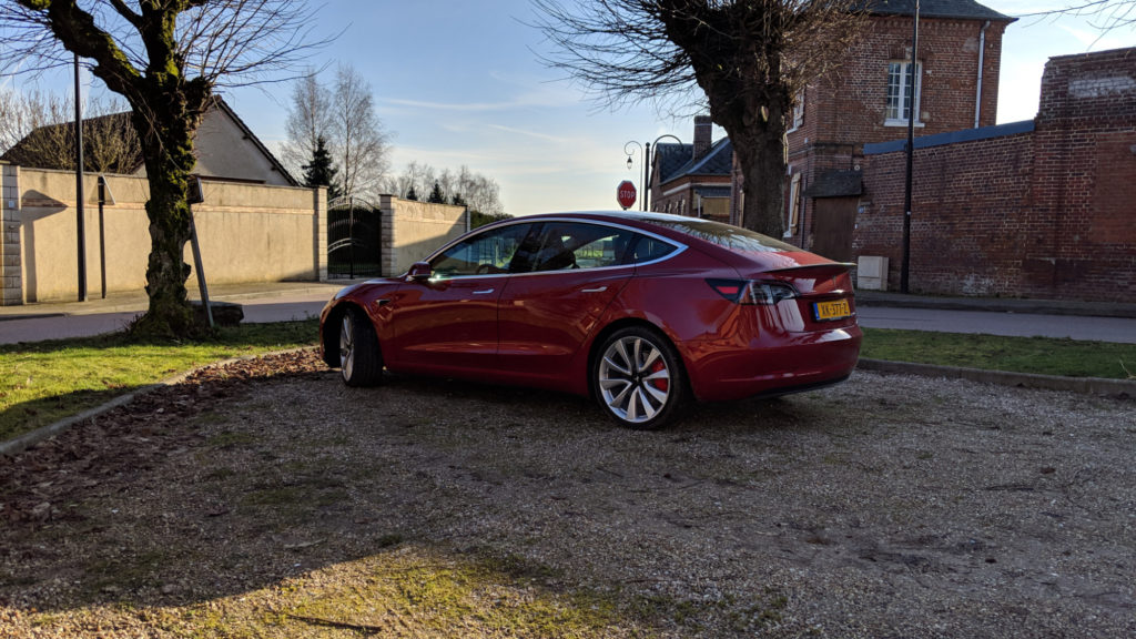 Tesla Model 3, essai européen // Source : Louise Audry et Julien Cadot Tesla Model 3, essai européen // Source : Louise Audry et Julien Cadot