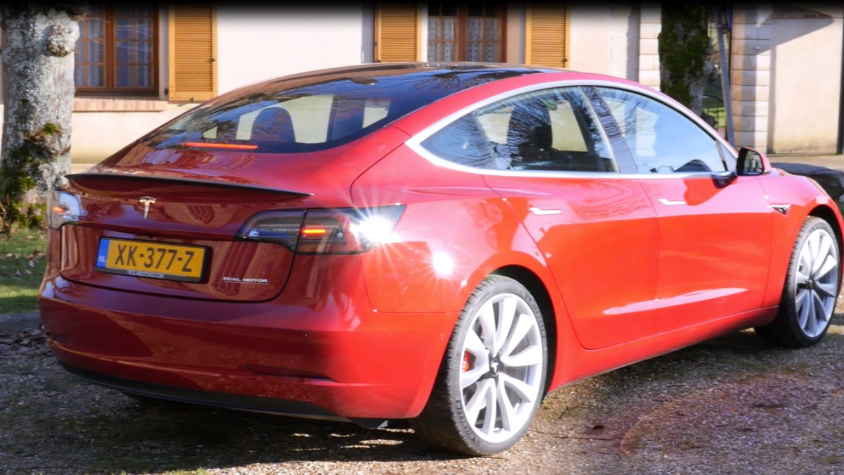 Tesla Model 3, essai européen // Source : Louise Audry et Julien Cadot Tesla Model 3, essai européen // Source : Louise Audry et Julien Cadot