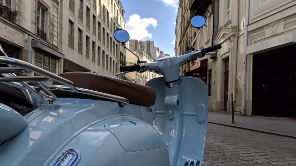 Scooter électrique 2Twenty Roma // Source : Numerama Scooter électrique 2Twenty Roma // Source : Numerama