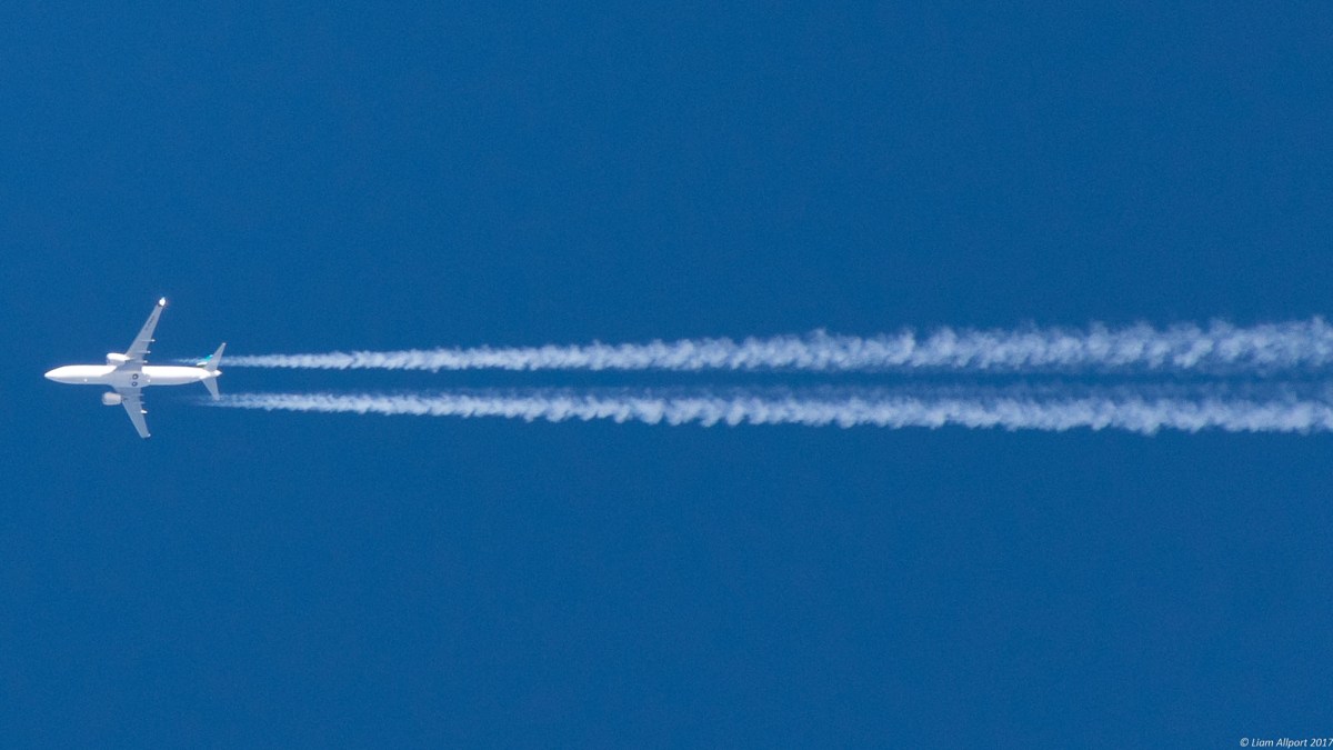 Un Boeing 737 MAX 8 en vol. // Source : Liam Allport Un Boeing 737 MAX 8 en vol. // Source : Liam Allport