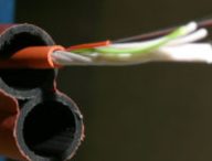 Une coupe de fibre optique. // Source : arnybo