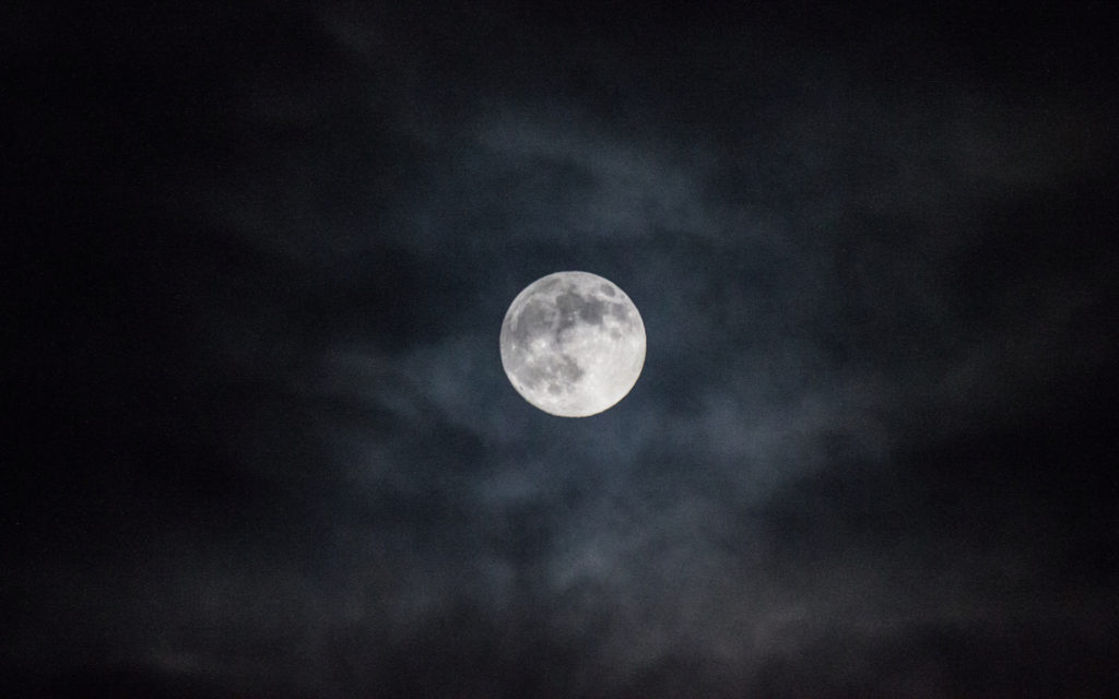 La pleine lune. // Source : Pixabay (photo recadrée) La pleine lune. // Source : Pixabay (photo recadrée)