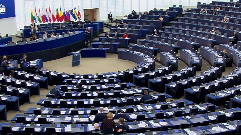 Lors du débat au Parlement sur l'article 13. // Source : Capture d'écran Numerama Lors du débat au Parlement sur l'article 13. // Source : Capture d'écran Numerama