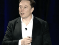 Elon Musk pendant le Tesla Autonomy Day // Source : Capture YouTube Tesla