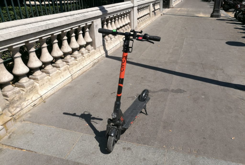 Trottinette Circ. // Source : Léopold Maçon Trottinette Circ. // Source : Léopold Maçon