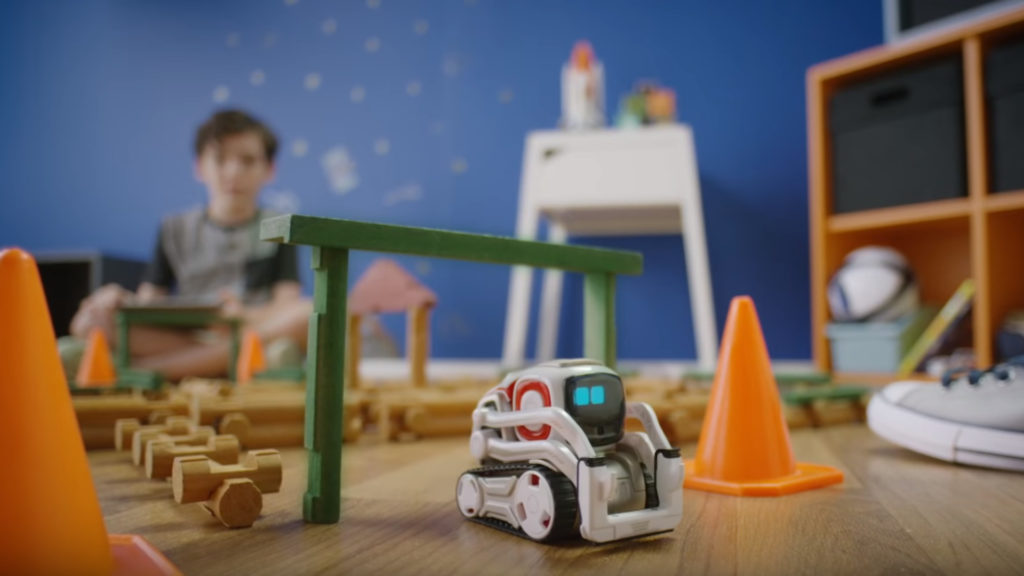 Le robot Cozmo // Source : Capture d'écran YouTube / Anki Le robot Cozmo // Source : Capture d'écran YouTube / Anki