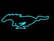 Logo Mustang bleu // Source : Ford Logo Mustang bleu // Source : Ford