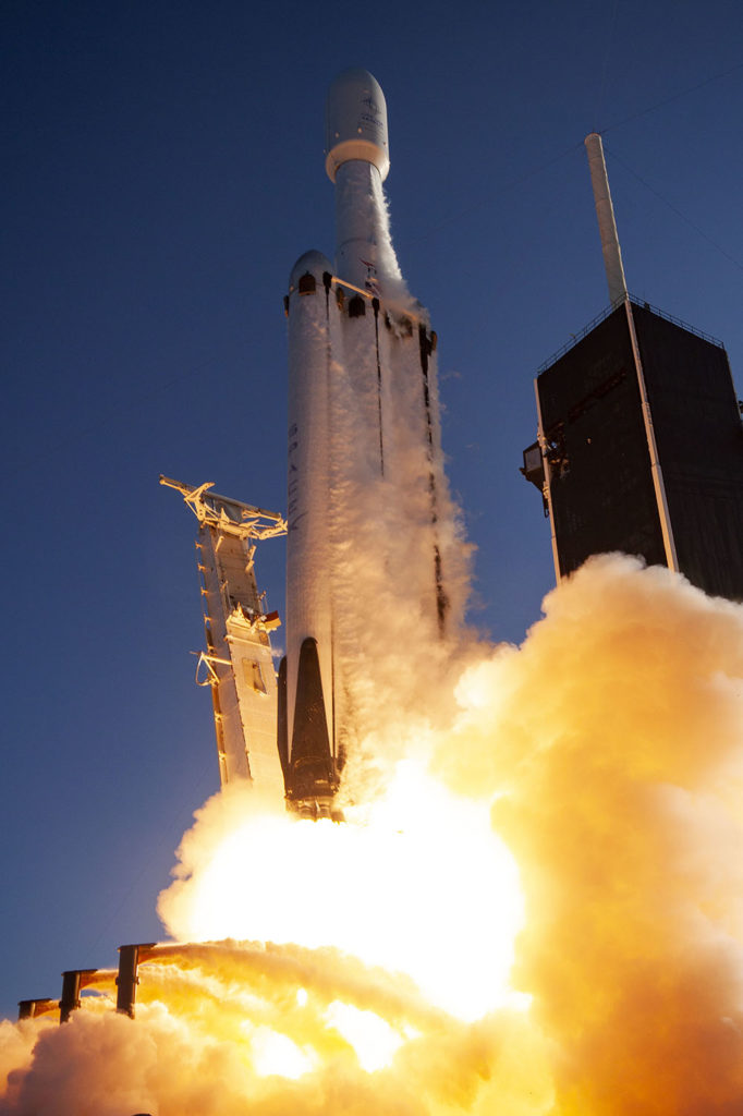 Falcon Heavy SpaceX décollage Falcon Heavy SpaceX décollage