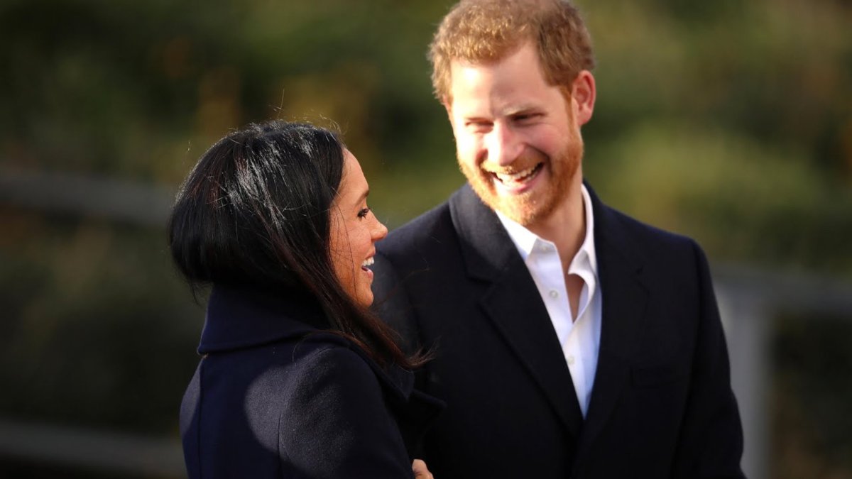 Le couple Harry et Meghan. // Source : Capture d'écran YouTube / Entertainment Tonight Le couple Harry et Meghan. // Source : Capture d'écran YouTube / Entertainment Tonight