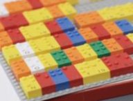Lego va proposer des briques en brailles pour les enfants malvoyants // Source : Youtube/ Beyoun the Bricks Lego va proposer des briques en brailles pour les enfants malvoyants // Source : Youtube/ Beyoun the Bricks