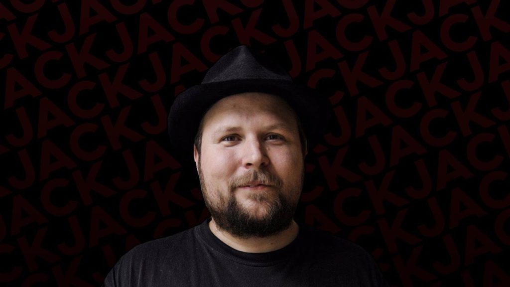 Notch s'éloigne encore un peu plus de sa création. // Source : Youtube/penguinz0 Notch s'éloigne encore un peu plus de sa création. // Source : Youtube/penguinz0