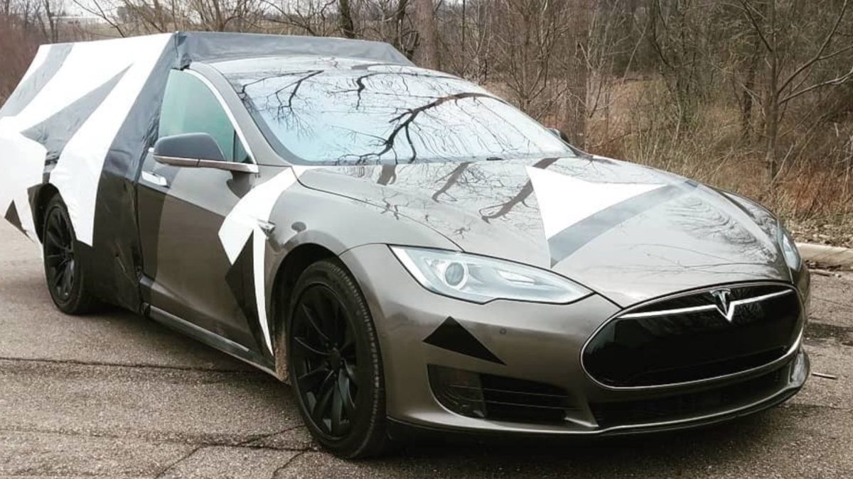 Prototype camping-car Tesla Model S // Source : Electrek Prototype camping-car Tesla Model S // Source : Electrek