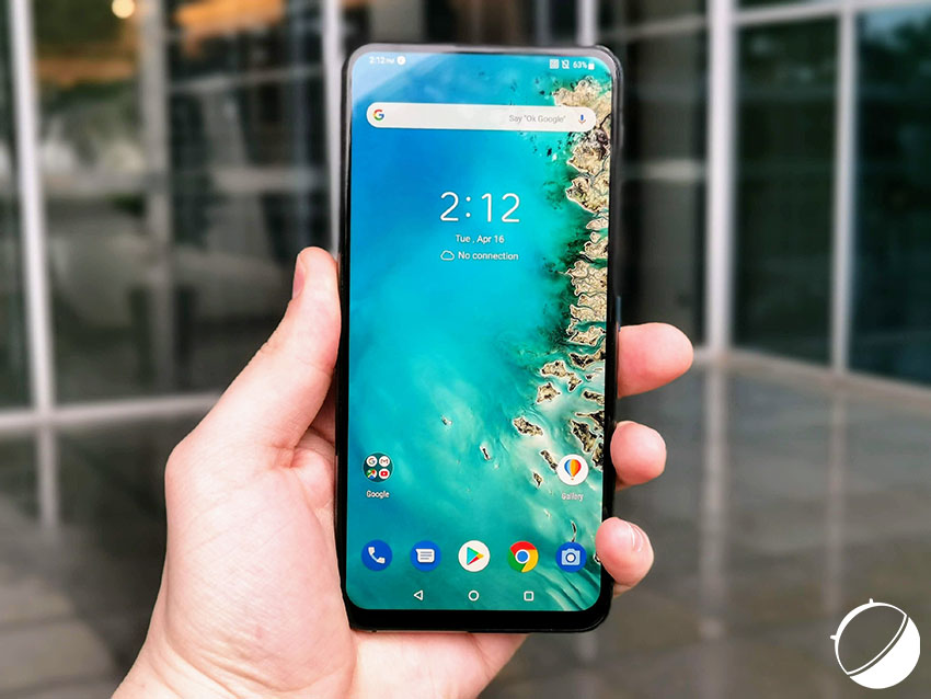 Asus Zenfone 6 // Source : Omar Belkaab pour FrAndroid Asus Zenfone 6 // Source : Omar Belkaab pour FrAndroid