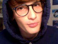 Le youtubeur aura 18 ans en juin. // Source : Capture d'écran YouTube / M-Gigantoraptor