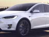 Tesla Model X // Source : Tesla
