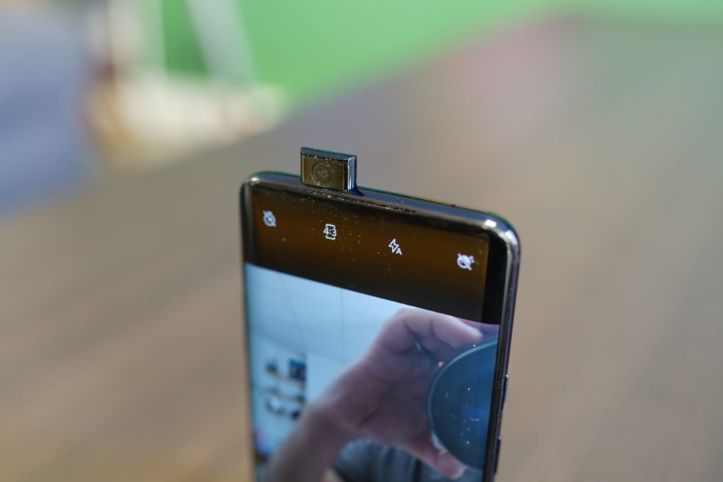 OnePlus 7 Pro // Source : Ulrich Rozier pour Numerama OnePlus 7 Pro // Source : Ulrich Rozier pour Numerama