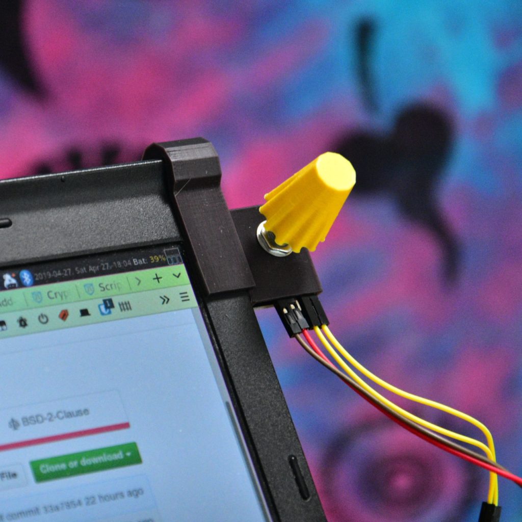 Le bouton // Source : Zoé sur Hackaday Le bouton // Source : Zoé sur Hackaday