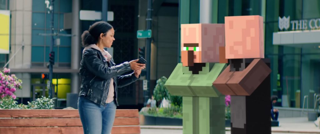 La version AR de Minecraft nous demandera-t-elle de chasser des villageois et autres cochons ? // Source : Youtube/Microsoft La version AR de Minecraft nous demandera-t-elle de chasser des villageois et autres cochons ? // Source : Youtube/Microsoft