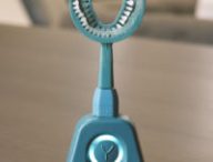 Brosse et base (l'adaptateur ne sera plus présent dans la version finale) // Source : Louise Audry pour Numerama