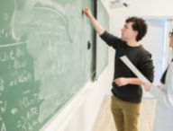Ces problèmes mathématiques valent 1 million de dollars. // Source : Ecole polytechnique