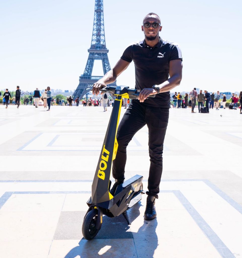 Usain Bolt avant la présentation des nouvelles trottinettes le 15 mai. // Source : Twitter/usainbolt Usain Bolt avant la présentation des nouvelles trottinettes le 15 mai. // Source : Twitter/usainbolt