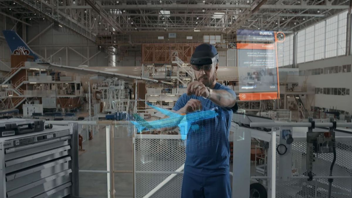 Youtube/Microsoft HoloLens 2 Youtube/Microsoft HoloLens 2
