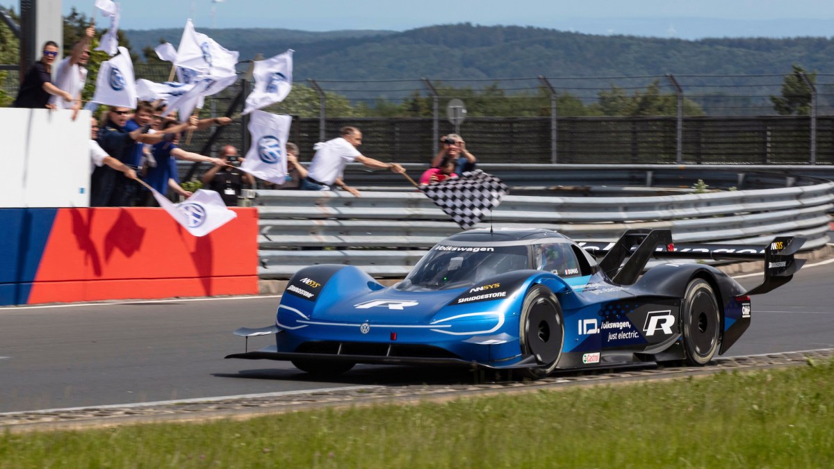 La Volkswagen ID.R au Nürburgring // Source : Volkswagen La Volkswagen ID.R au Nürburgring // Source : Volkswagen