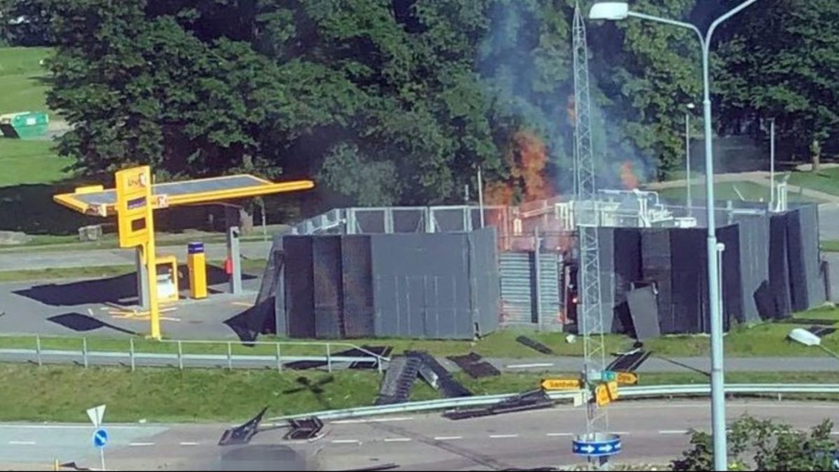 Hydrogen-fuel-cell-station-explosion-e1560258441849 Hydrogen-fuel-cell-station-explosion-e1560258441849