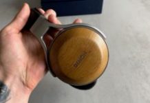 Le bambou du casque Denon AH-D9200 // Source : Numerama Le bambou du casque Denon AH-D9200 // Source : Numerama