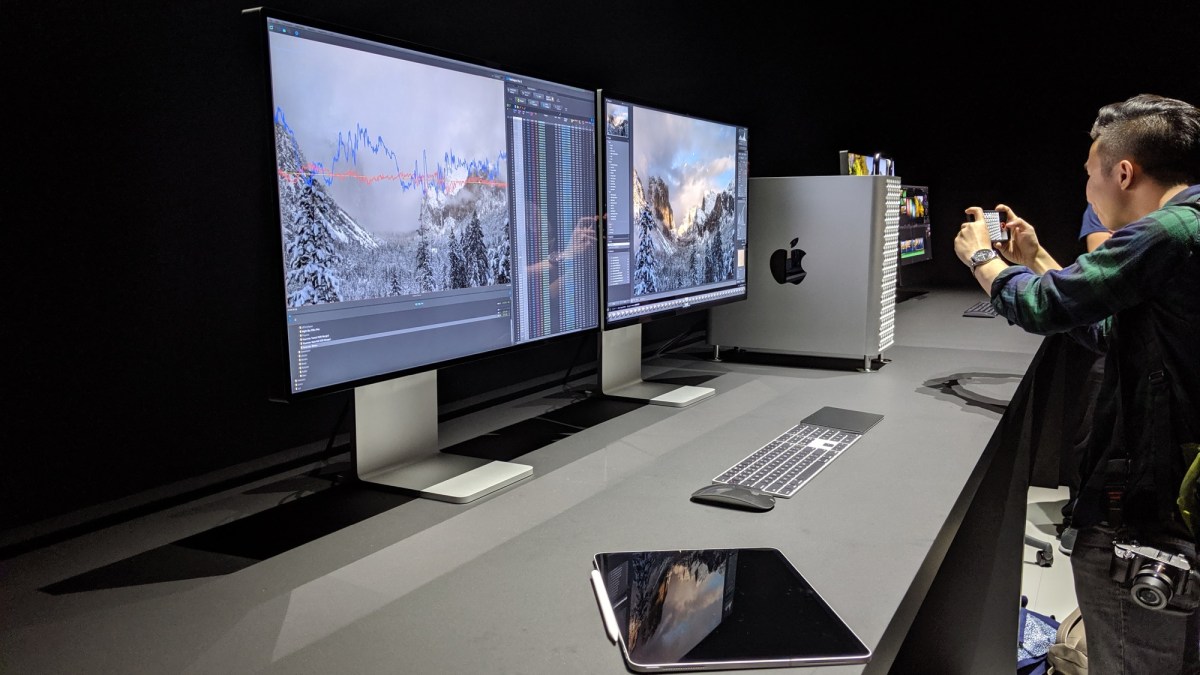 Mac Pro 2019 et Pro Display XDR // Source : Julien Cadot pour Numerama Mac Pro 2019 et Pro Display XDR // Source : Julien Cadot pour Numerama
