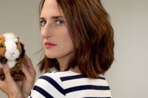 "Mouche" avec Camille Cottin // Source : Canal+