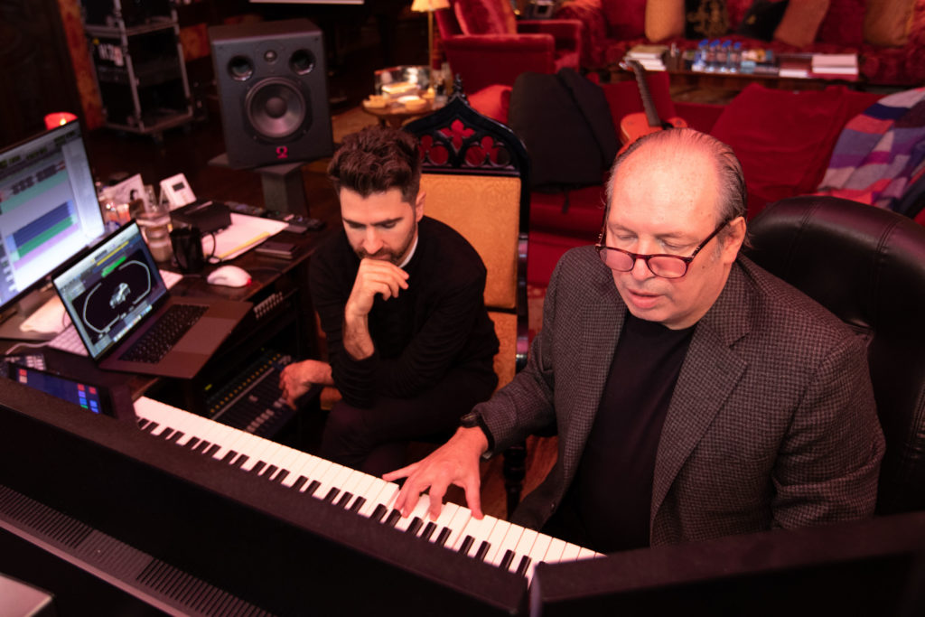 BMW a fait appel à Hans Zimmer himself pour créer le son de sa BMW électrique // Source : BMW BMW a fait appel à Hans Zimmer himself pour créer le son de sa BMW électrique // Source : BMW