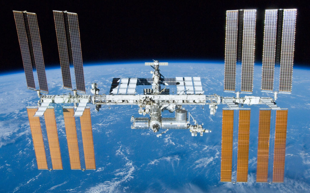 La Station spatiale internationale. // Source : Wikimedia/CC/Nasa/Crew of STS-132 (photo recadrée) La Station spatiale internationale. // Source : Wikimedia/CC/Nasa/Crew of STS-132 (photo recadrée)