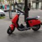 Scooter électrique Super Soco Cu-x // Source : Julien Cadot pour Numerama Scooter électrique Super Soco Cu-x // Source : Julien Cadot pour Numerama