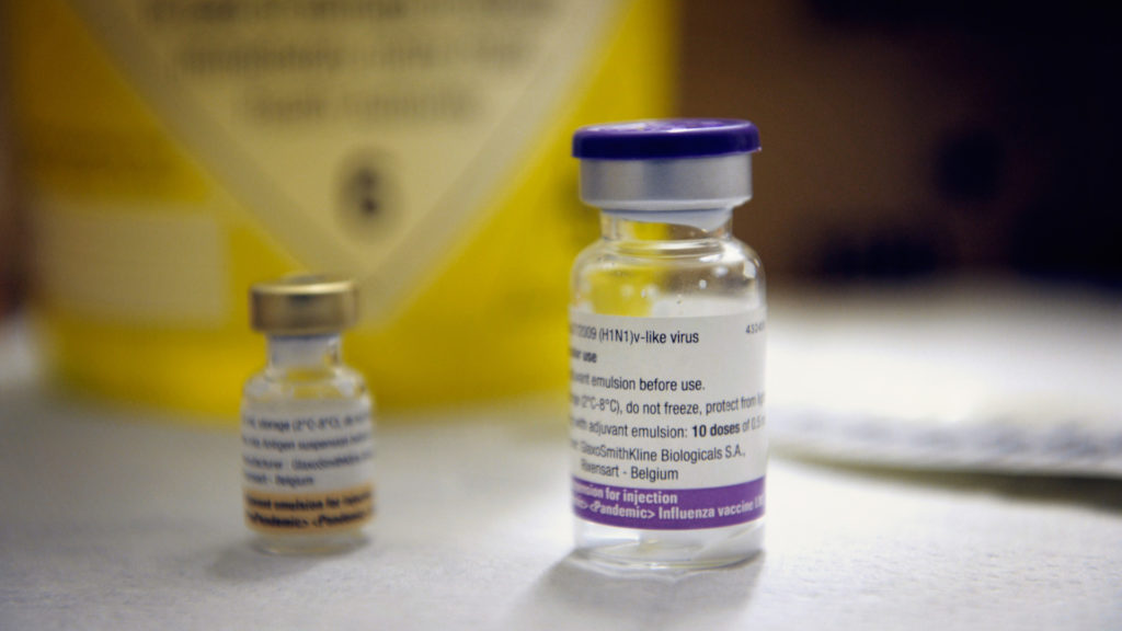 Des vaccins contre la grippe A(H1N1). // Source : Wikimedia/CC/Johannes Jansson (photo recadrée) Des vaccins contre la grippe A(H1N1). // Source : Wikimedia/CC/Johannes Jansson (photo recadrée)