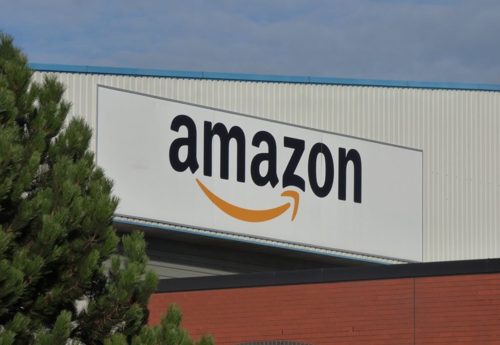Un entrepôt d'Amazon. // Source : Flickr/CC/Eliott Brown Un entrepôt d'Amazon. // Source : Flickr/CC/Eliott Brown