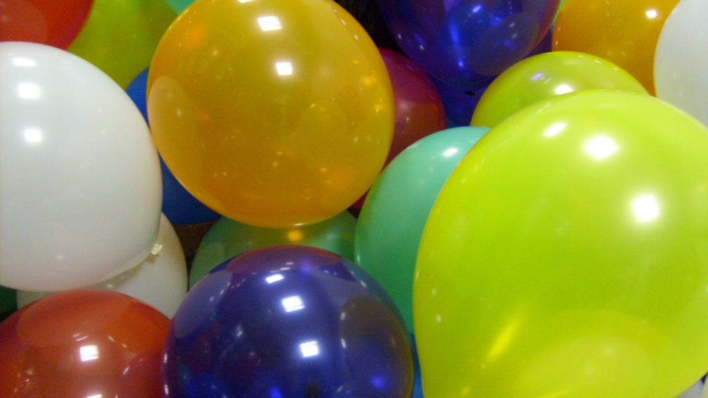 De simples ballons peuvent avoir de lourds effets secondaires. // Source : Wikipedia De simples ballons peuvent avoir de lourds effets secondaires. // Source : Wikipedia