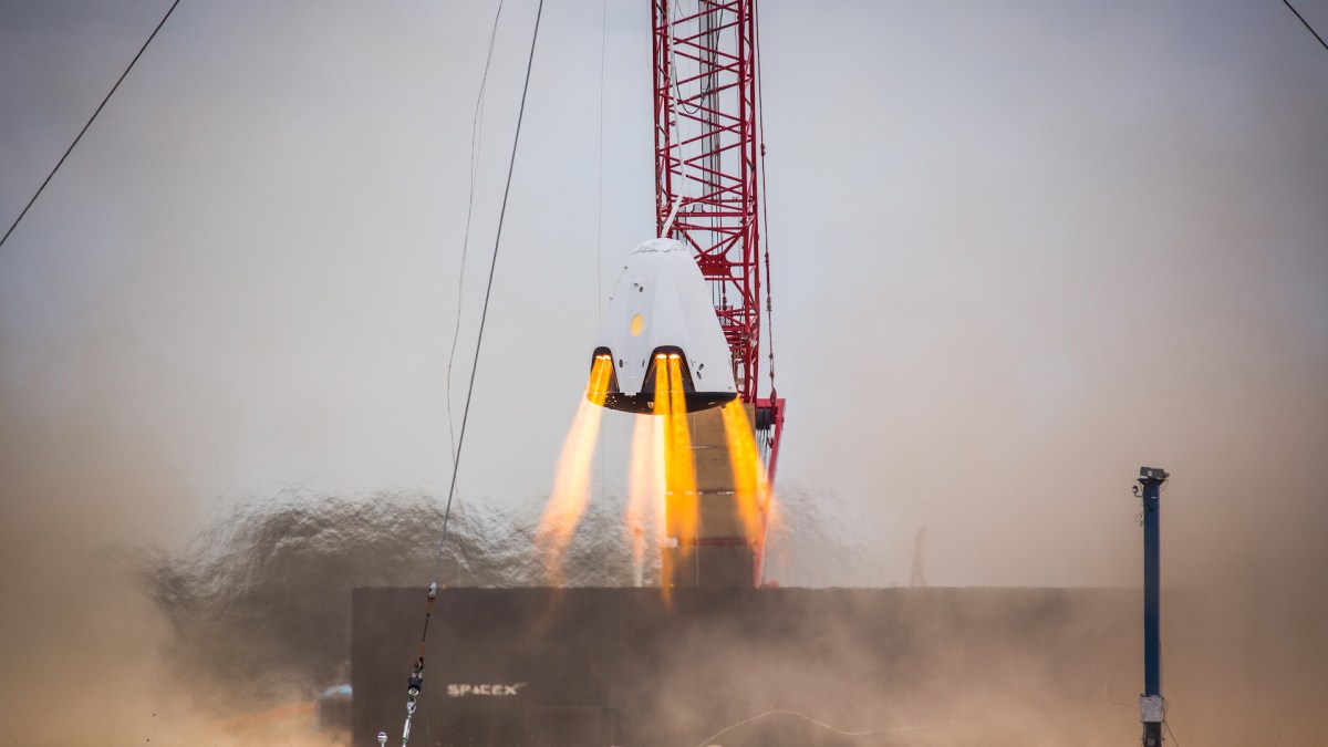 Une capsule Dragon. // Source : Wikimedia/CC/SpaceX Photos (photo recadrée) Une capsule Dragon. // Source : Wikimedia/CC/SpaceX Photos (photo recadrée)