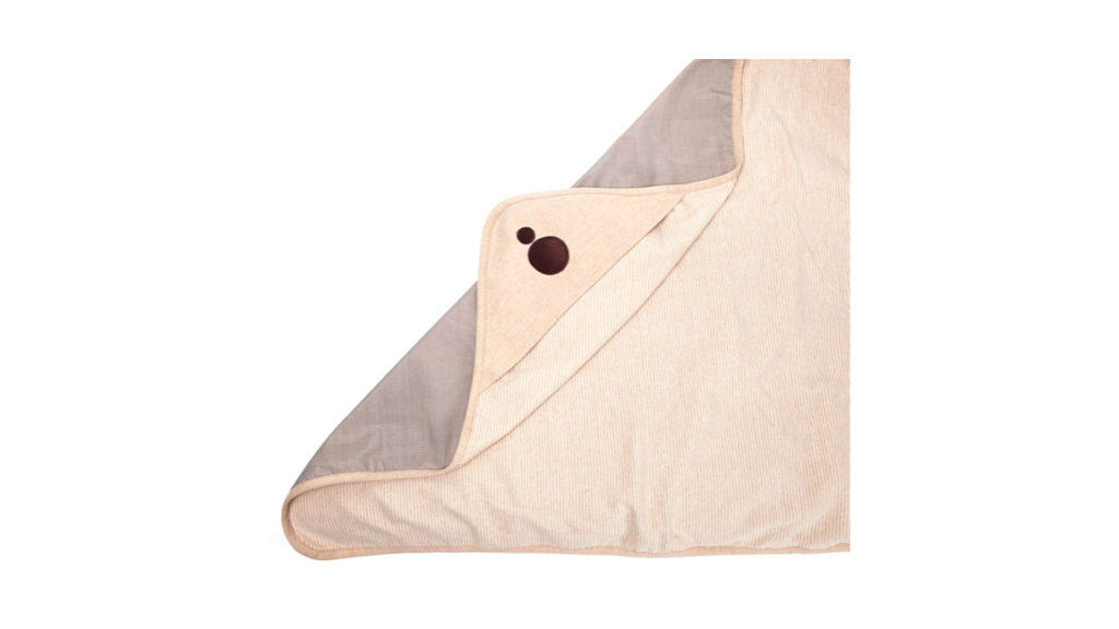 Une couverture anti-ondes vendue 90 euros. // Source : Greenweez Une couverture anti-ondes vendue 90 euros. // Source : Greenweez