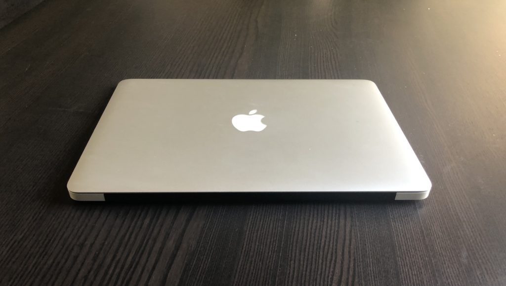 Un MacBook Air 2017 // Source : Marie Turcan pour Numerama Un MacBook Air 2017 // Source : Marie Turcan pour Numerama