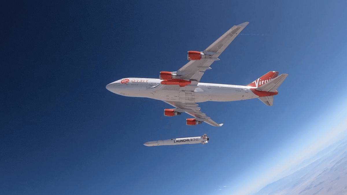 Virgin Orbit veut faire ses lancements depuis des avions, en haute altitude. // Source : Twitter / @Virgin_Orbit Virgin Orbit veut faire ses lancements depuis des avions, en haute altitude. // Source : Twitter / @Virgin_Orbit
