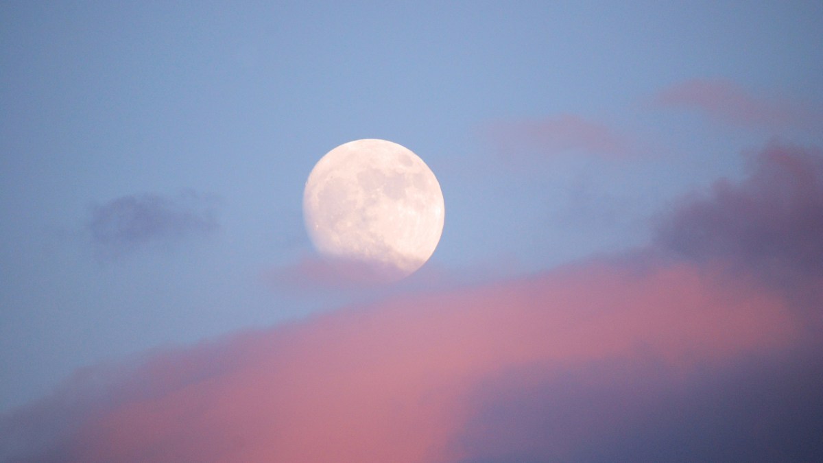 La Lune s'est formée plus tôt qu'on ne le pensait. // Source : Pxhere/CC0 Domaine public (photo recadrée) La Lune s'est formée plus tôt qu'on ne le pensait. // Source : Pxhere/CC0 Domaine public (photo recadrée)